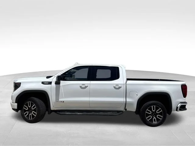 Used 2024 White GMC AT4 image 13
