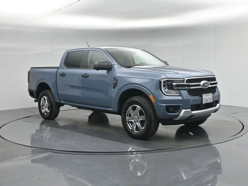 Certified Used 2025 Gray Ford XLT image 26