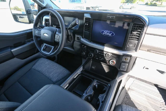 New 2027 Black Metallic Ford XLT image 15