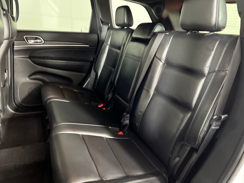 Used 2018 White Jeep Limited image 25