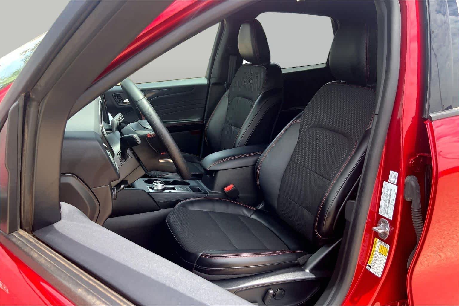 Used 2024 Rapid Red Metallic Tinted Clearcoat Ford ST-Line image 8