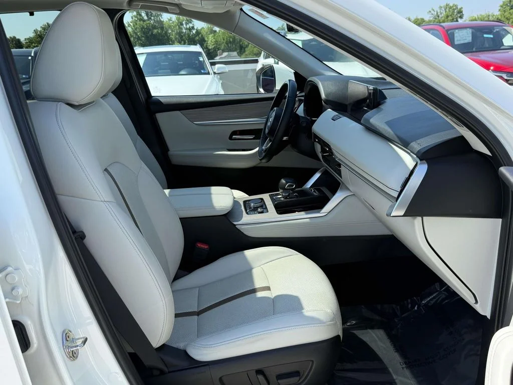 Used 2024 White Mazda 3.3 Turbo S Premium image 16