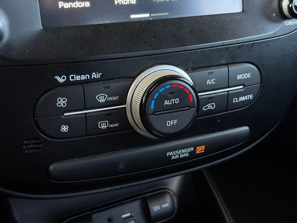 Used 2019 Silver Kia Plus image 29