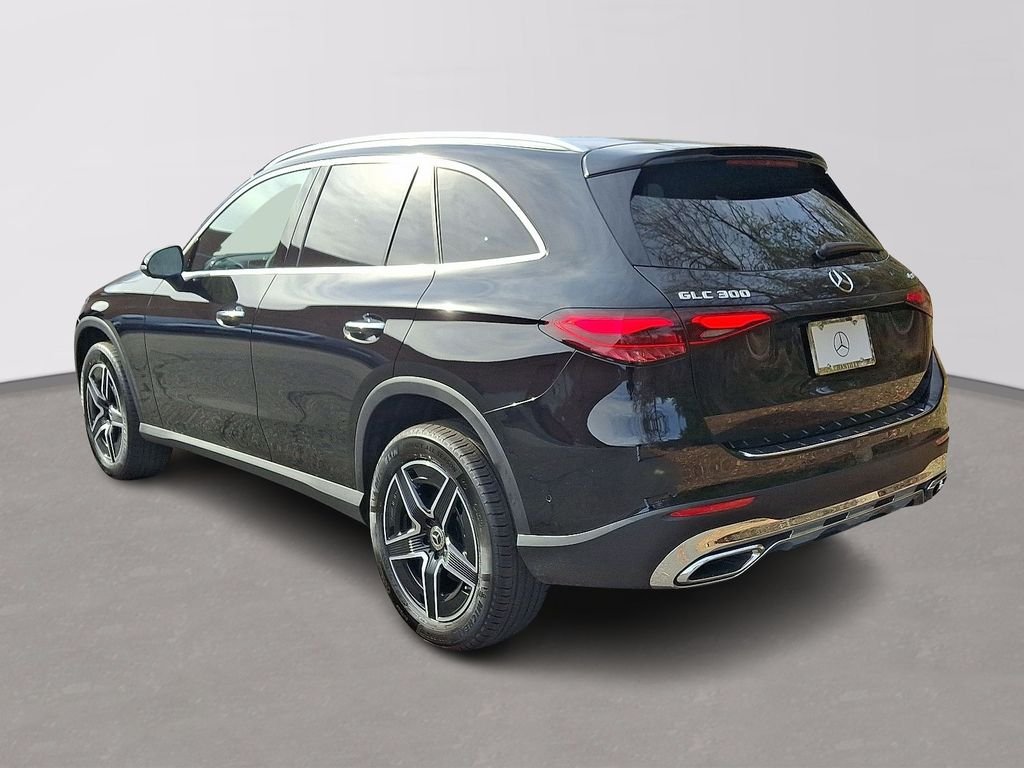 New 2026 Black Mercedes-Benz GLC 300 image 4