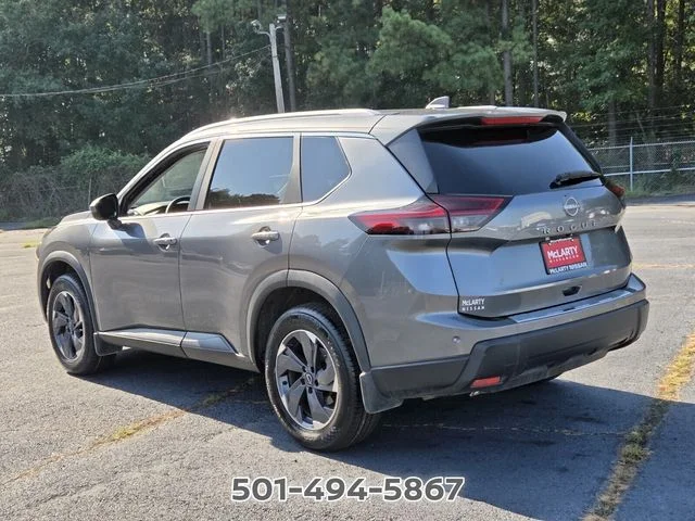 Used 2025 Gray Nissan SV image 3