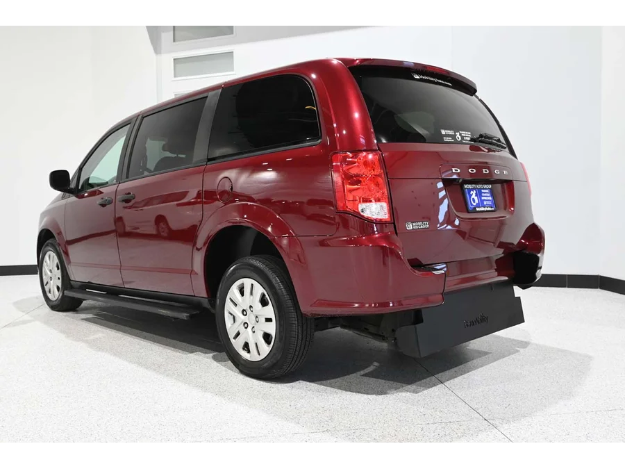 Used 2019 RED Dodge SE Handicap Mobility Van image 8