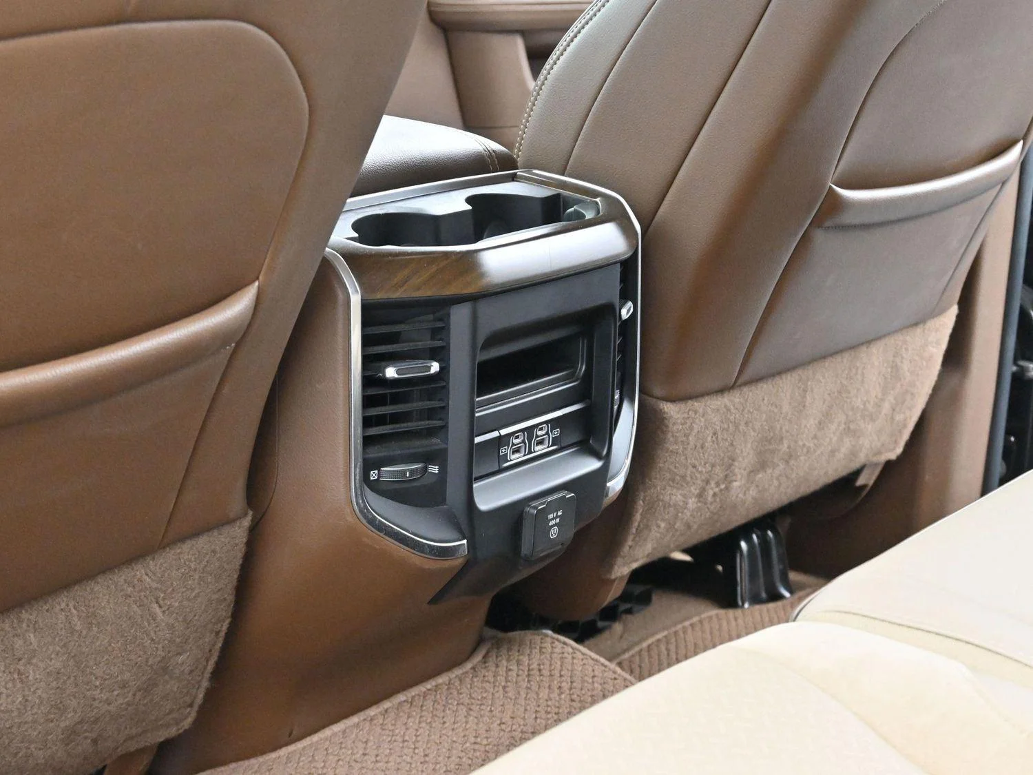 Used 2022 Granite Crystal Metallic Clearcoat Ram Laramie image 30