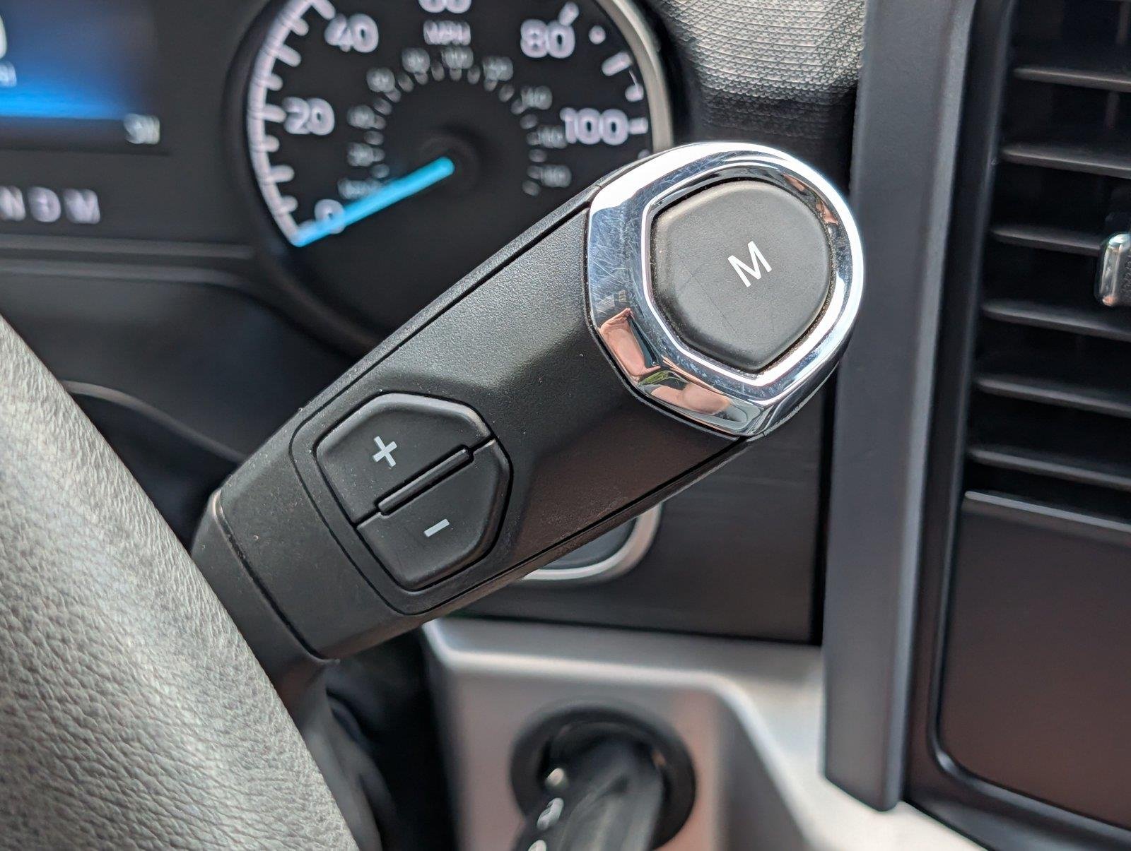 Used 2022 Oxford White Ford XLT image 37