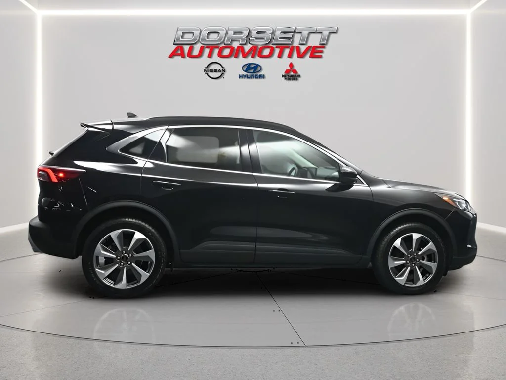 Used 2024 Agate Black Metallic Ford Platinum image 5