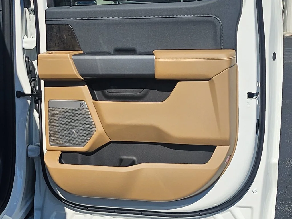 New 2027 Glacier Gray Metallic Tri-Coat Ford F-250® Lariat® image 35