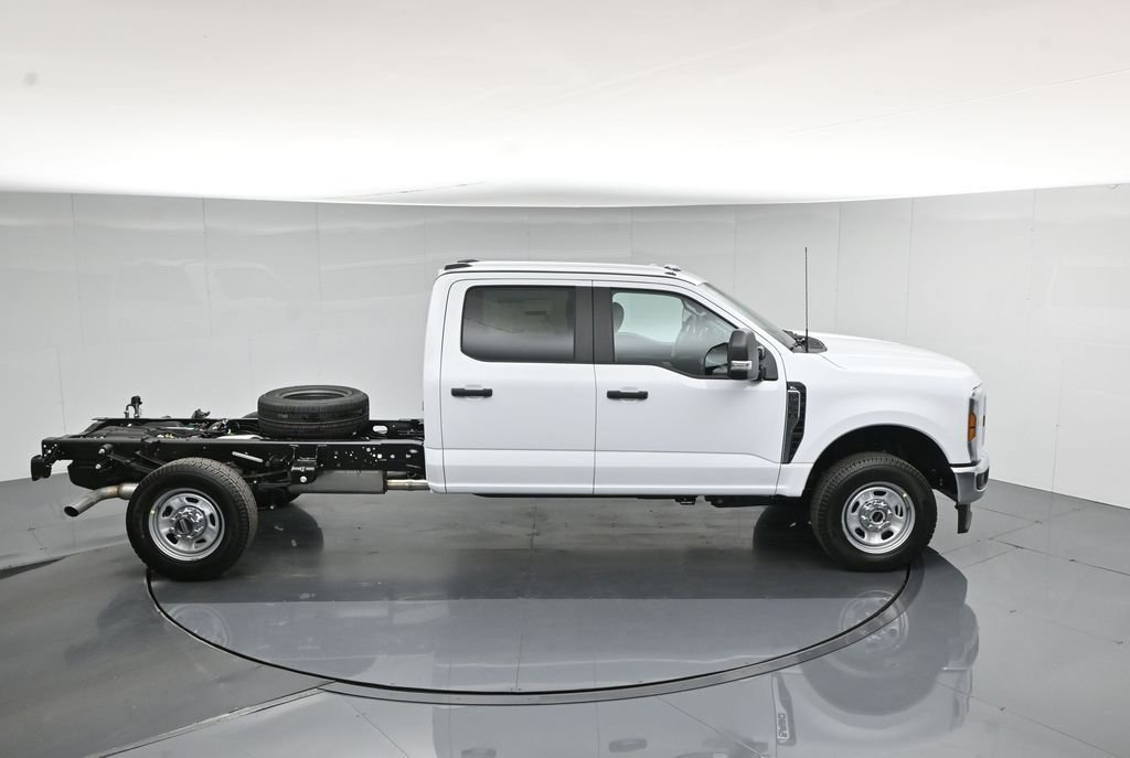 New 2026 Oxford White Ford XL image 35