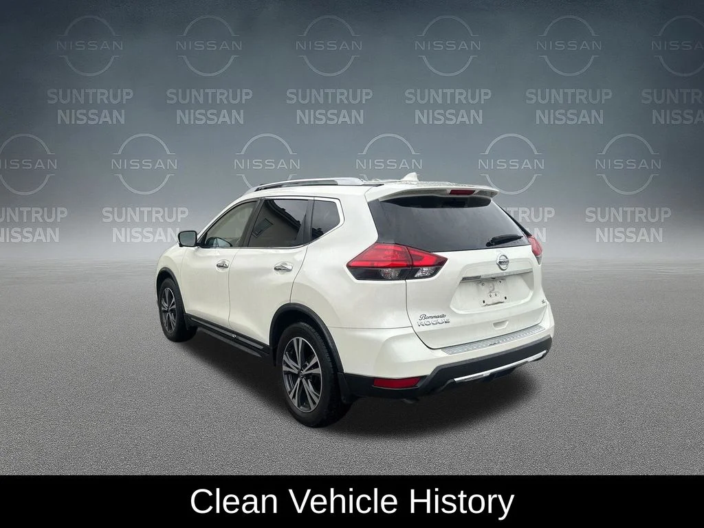 Used 2017 White Nissan SL image 3