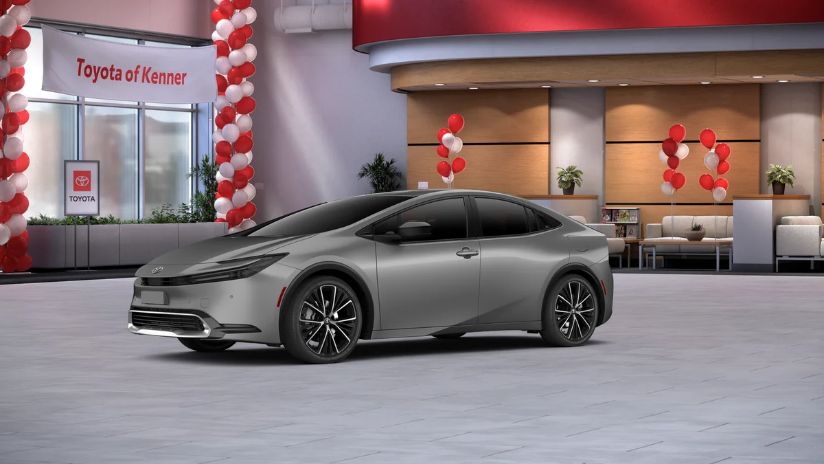 New 2027 Guardian Gray Toyota XLE image 2