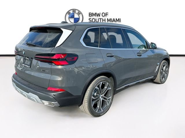 New 2026 Gray BMW xDrive40i image 6