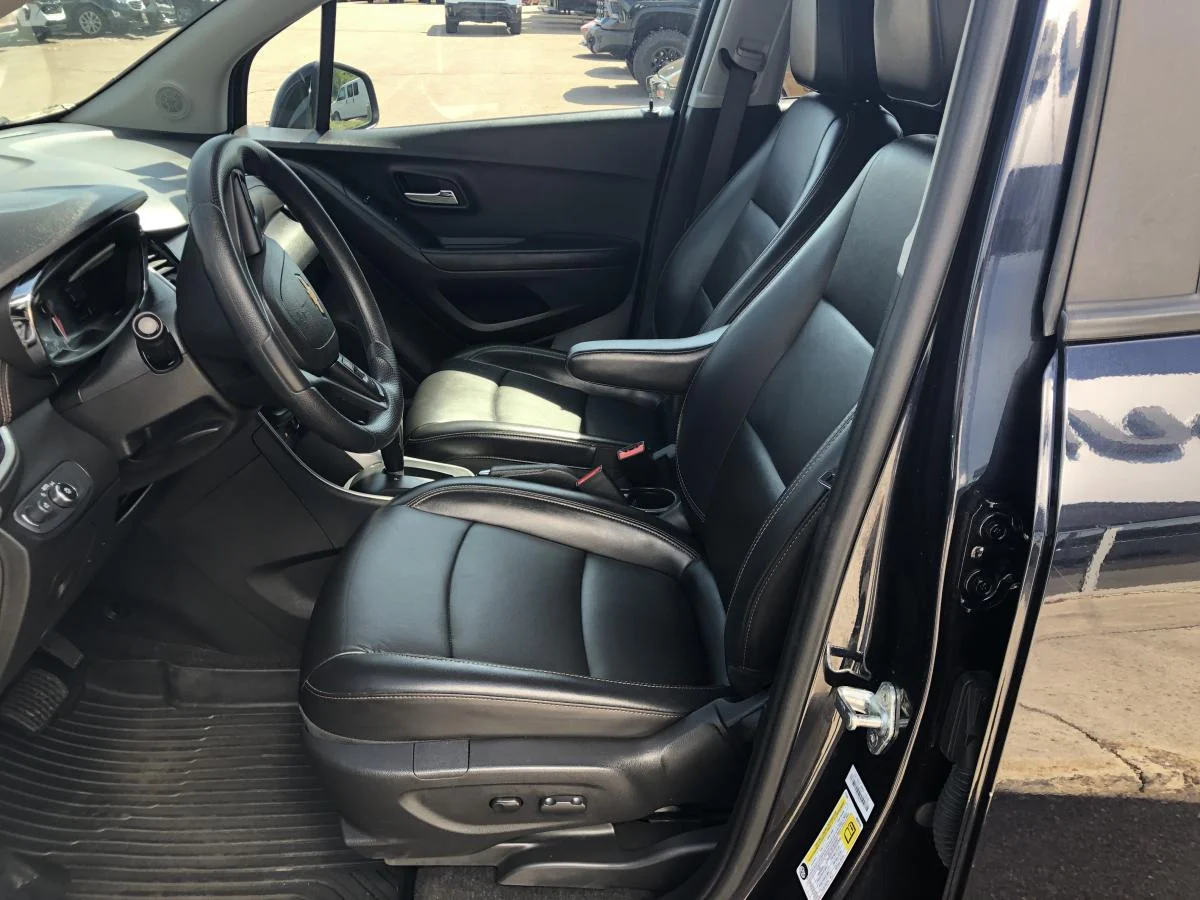 Used 2022 Blue Chevrolet Awd 4dr Lt image 12