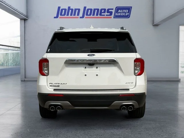 Used 2023 White Metallic Ford Platinum image 4