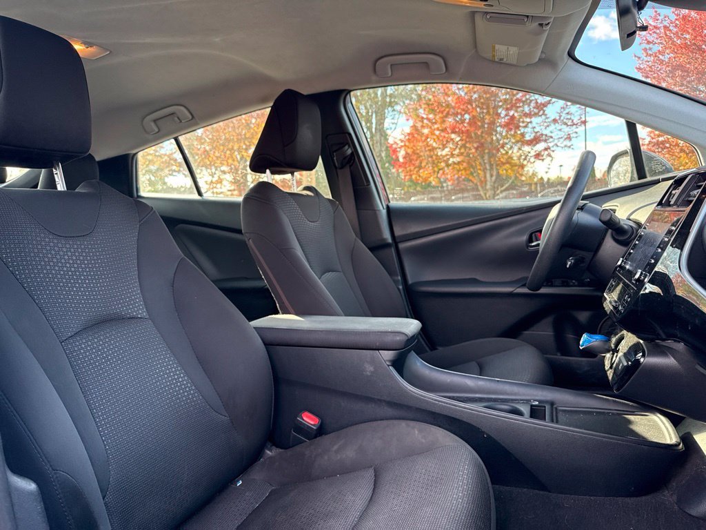 Used 2022 Midnight Black Metallic Toyota LE image 22