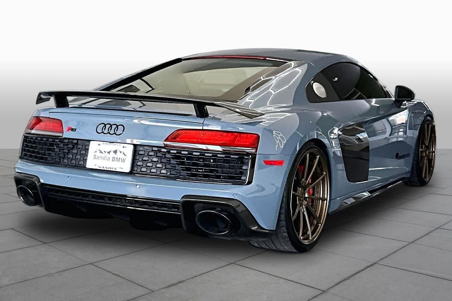 Used 2020 Kemora Gray Metallic Audi V10 performance image 11