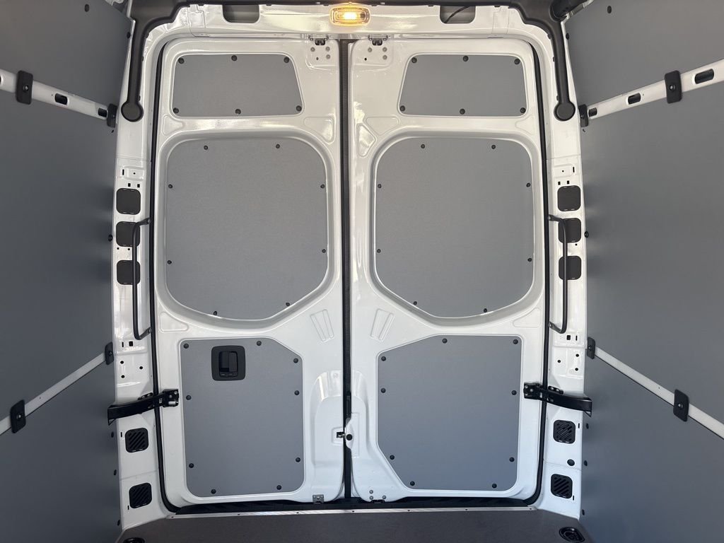 New 2026 Arctic White Mercedes-Benz Cargo 170 WB image 22