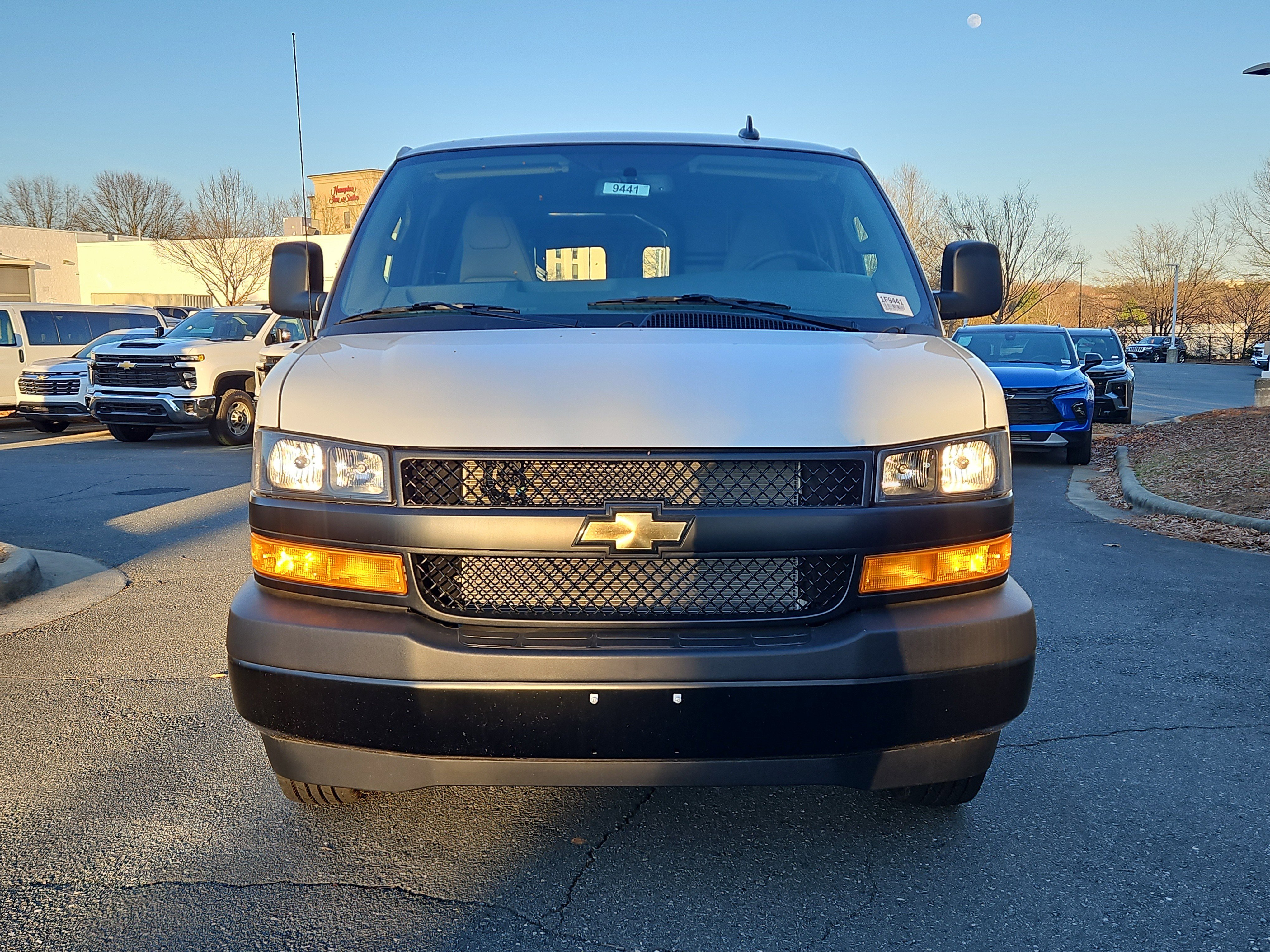 2025 Chevrolet Express Cargo Work Van - Photo 7