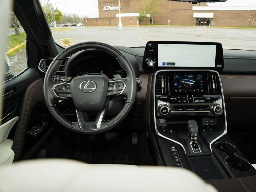 Used 2025 Eminent White Pearl Lexus LX 700h Luxury image 50