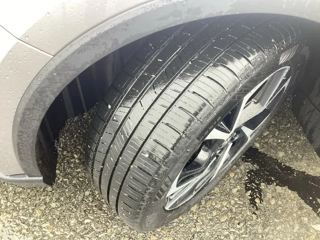 Used 2020 Silver Toyota XLE image 16