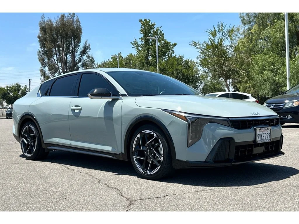 Used 2025 Morning Haze Kia GT-Line image 8