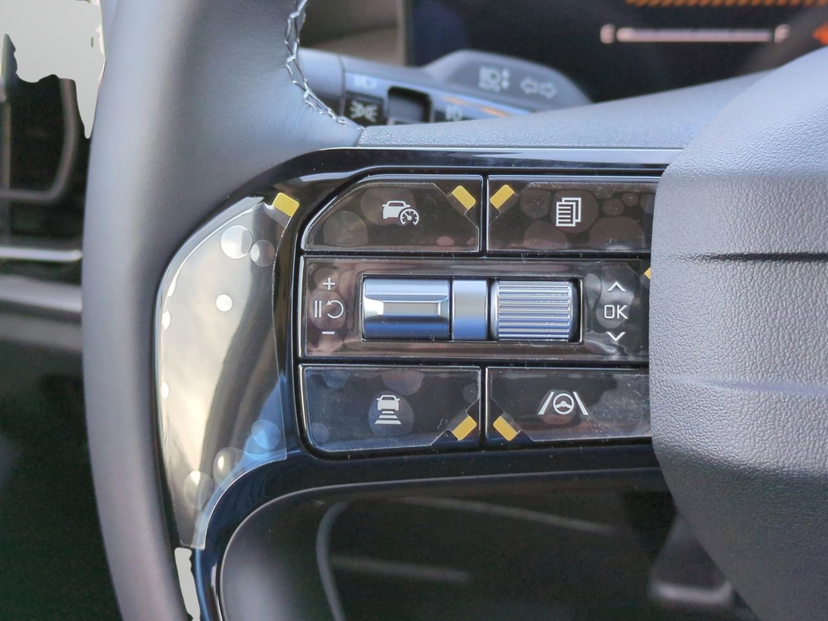 2026 Kia Sorento X-Line EX - Photo 31