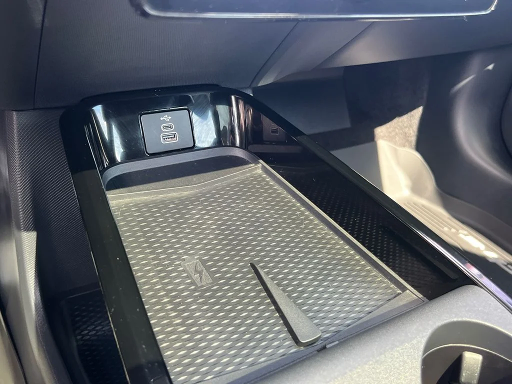 Used 2025 Black Ford Premium image 31