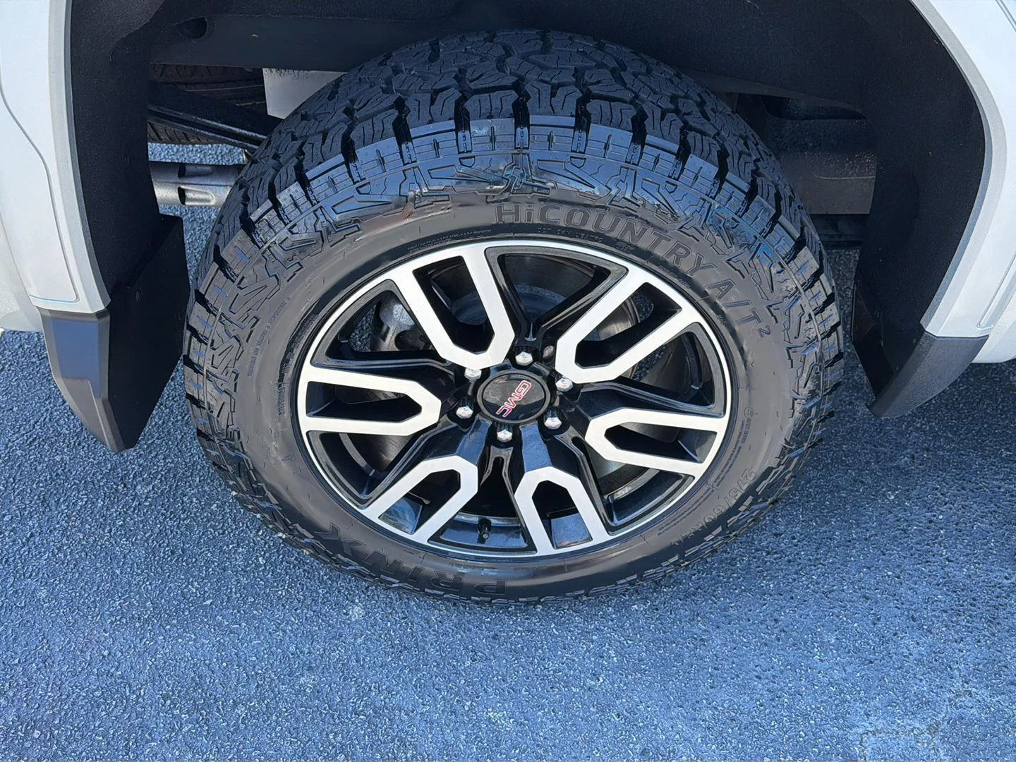 Used 2022 Quicksilver Metallic GMC Elevation image 40
