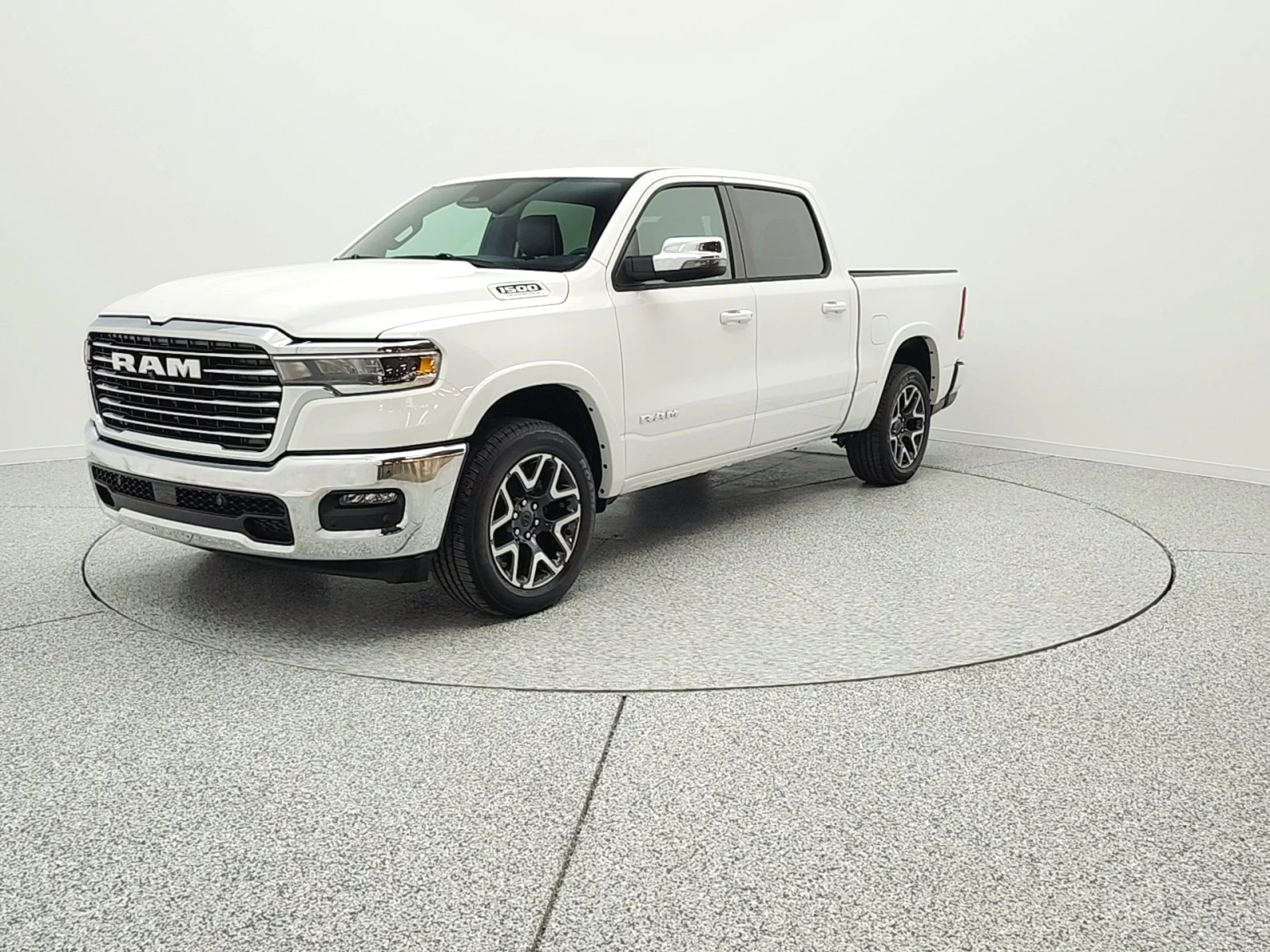 2026 RAM 1500 Laramie 4x4 Crew Cab 5'7's photo