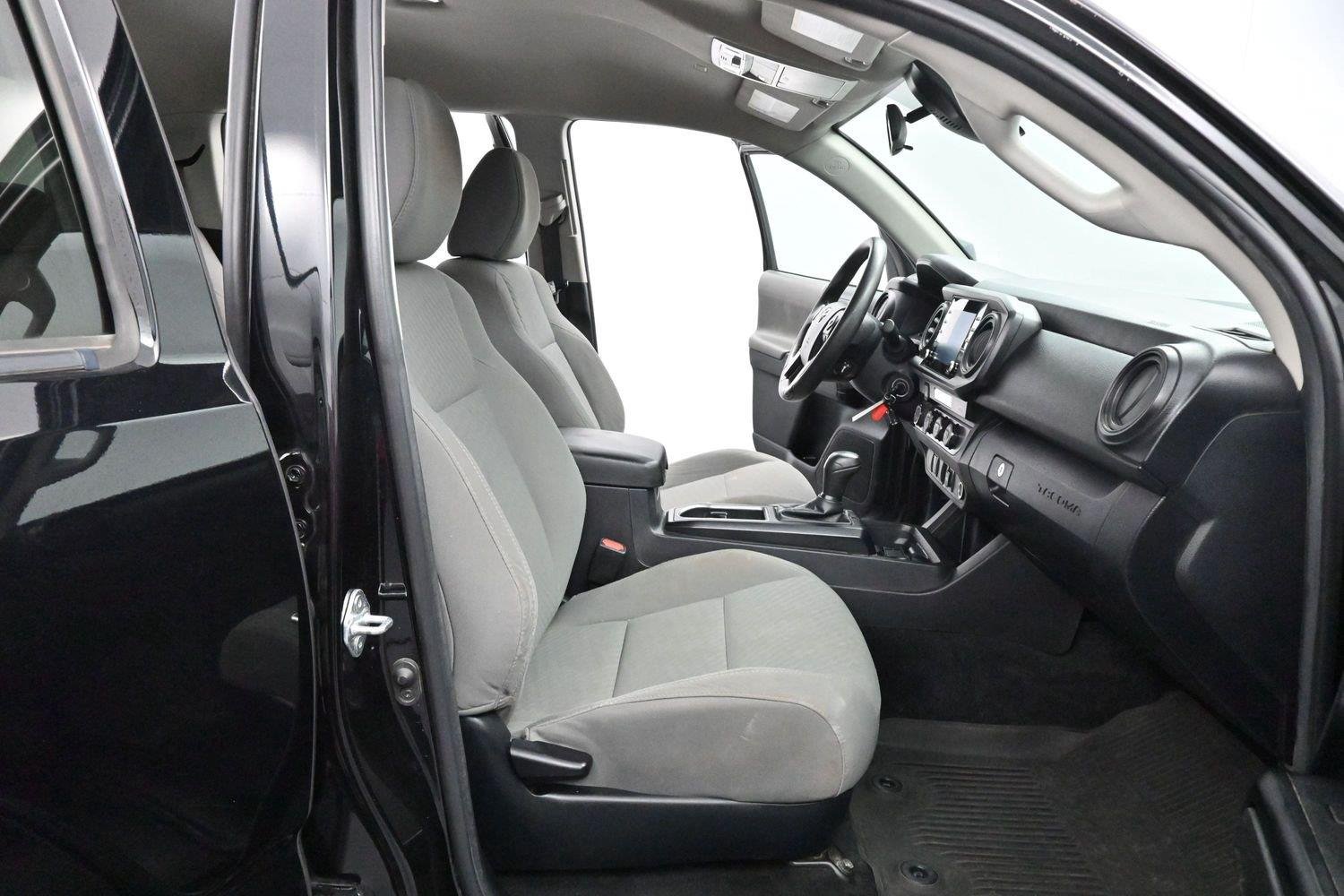 Used 2022 Midnight Black Metallic Toyota SR image 25