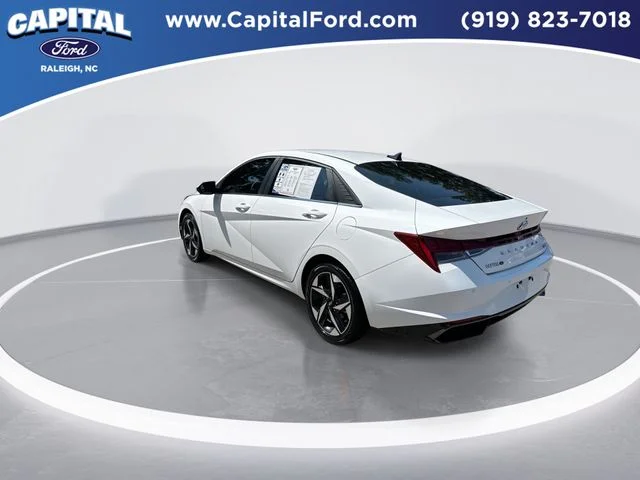 Used 2023 White Hyundai Limited image 6