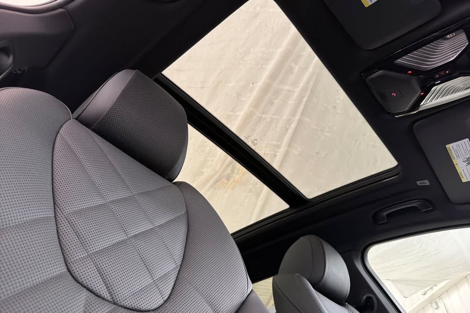 New 2026 Tanzanite Blue II Metallic BMW xDrive50e image 17