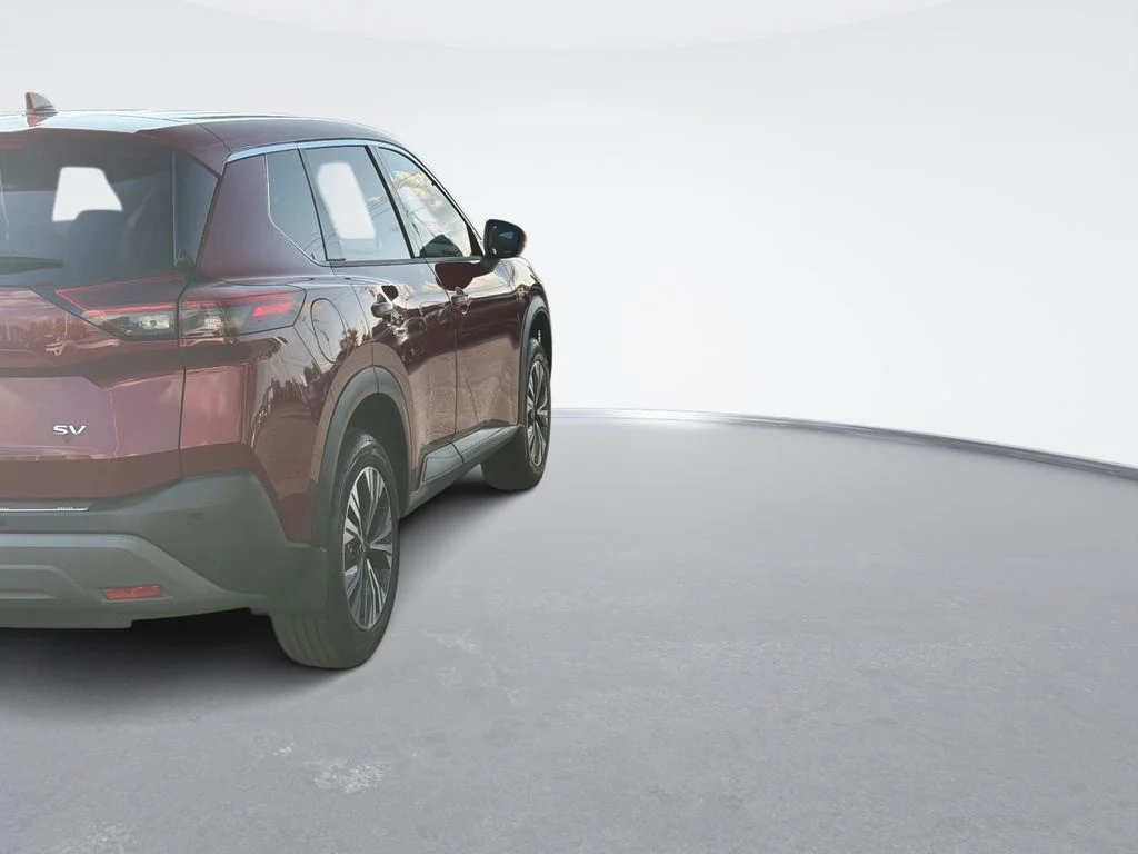 Used 2021 Red Nissan SV image 5