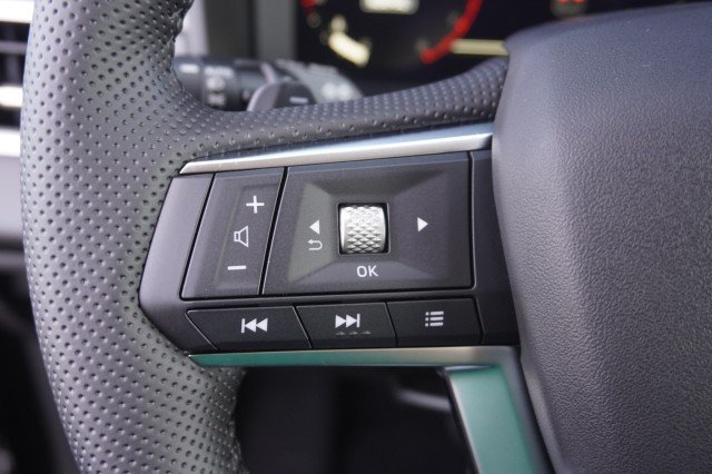 2025 Mitsubishi Outlander SE - Photo 24