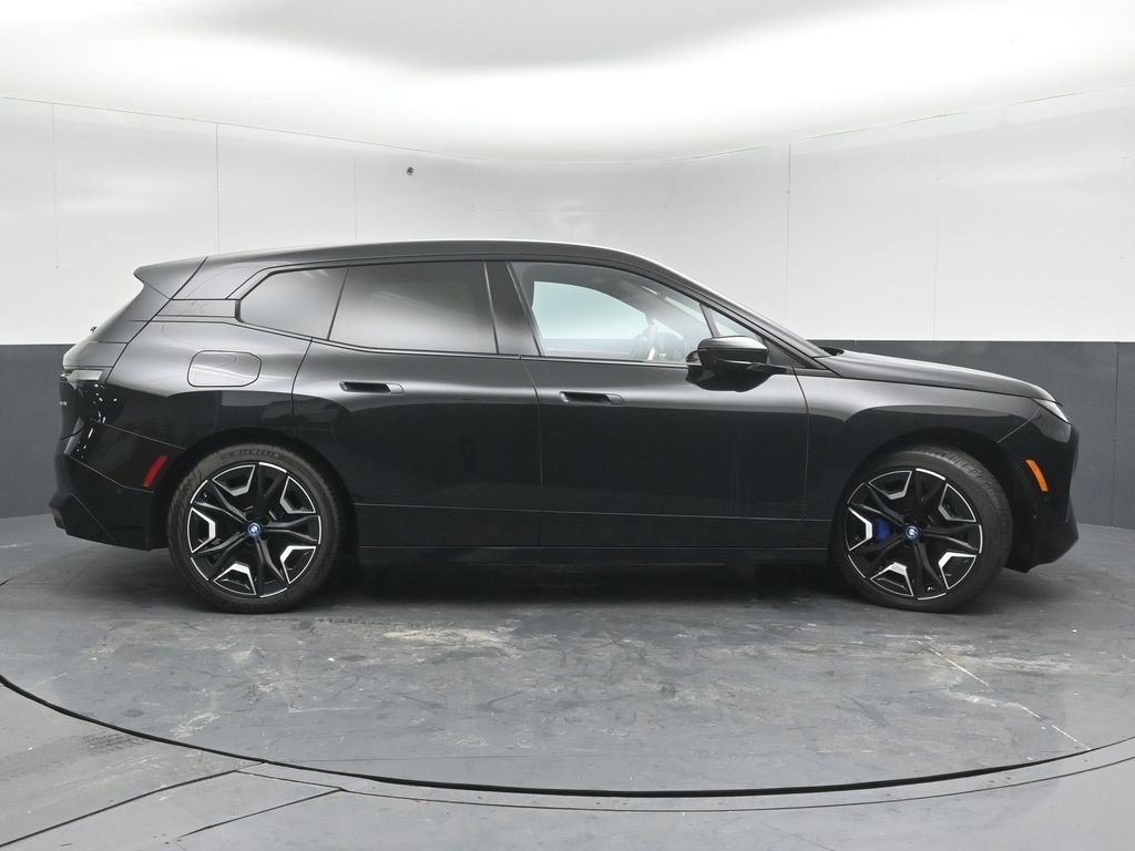 2023 BMW IX - Image 7