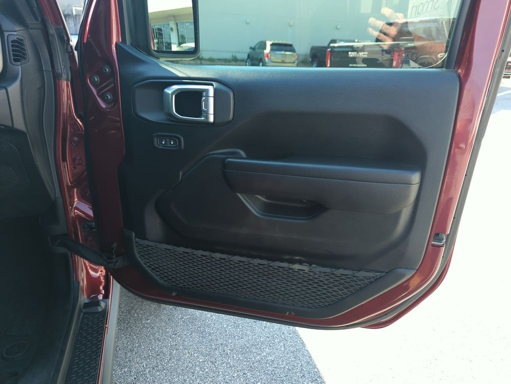 Used 2021 Red Jeep Unlimited Willys image 30