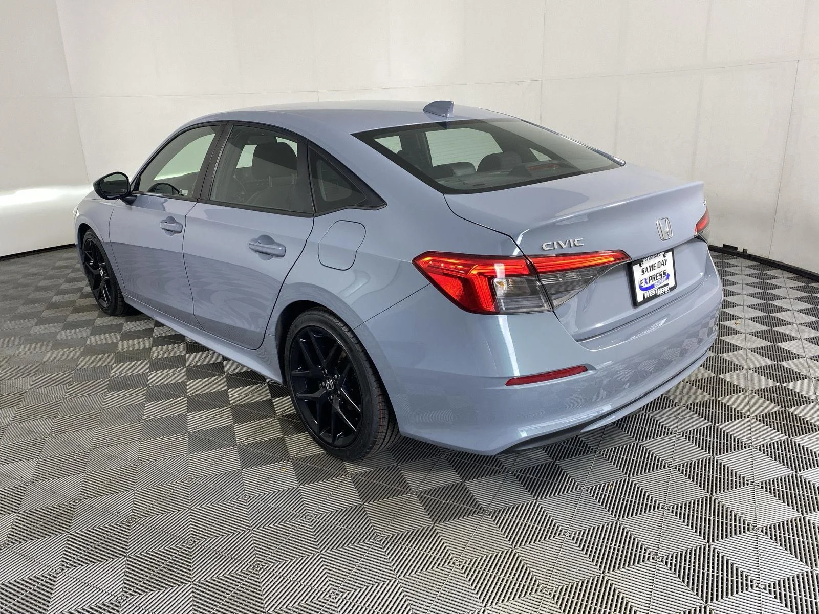Used 2023 Sonic Gray Pearl Honda Sport image 5
