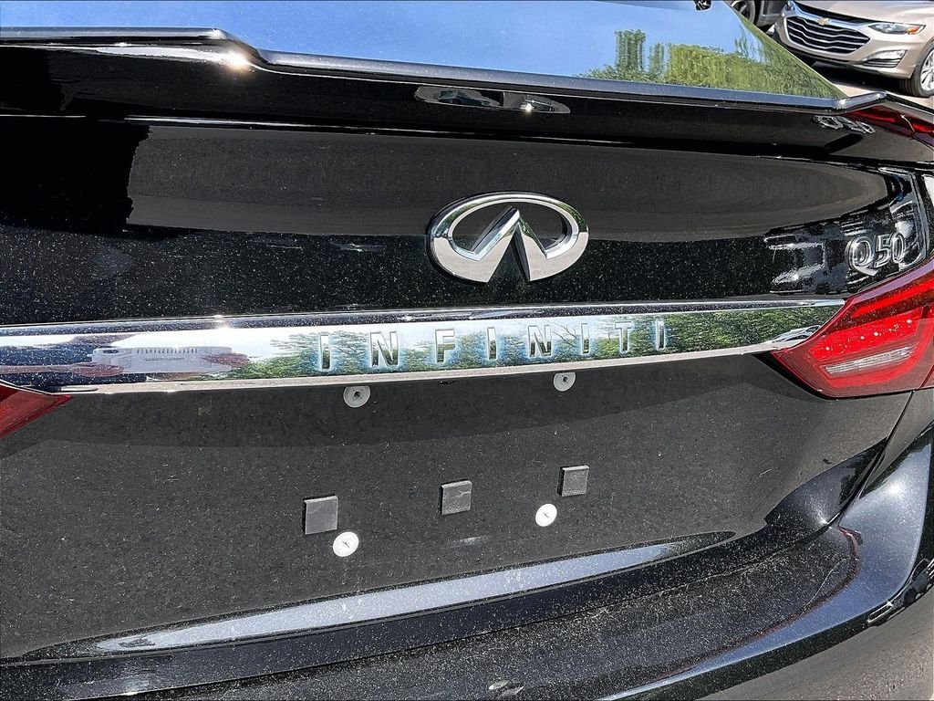 Used 2023 Black INFINITI LUXE image 29