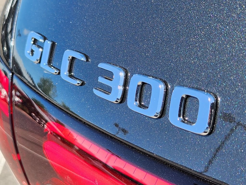 New 2026 Graphite Grey Metallic Mercedes-Benz GLC300 4MATIC® image 10