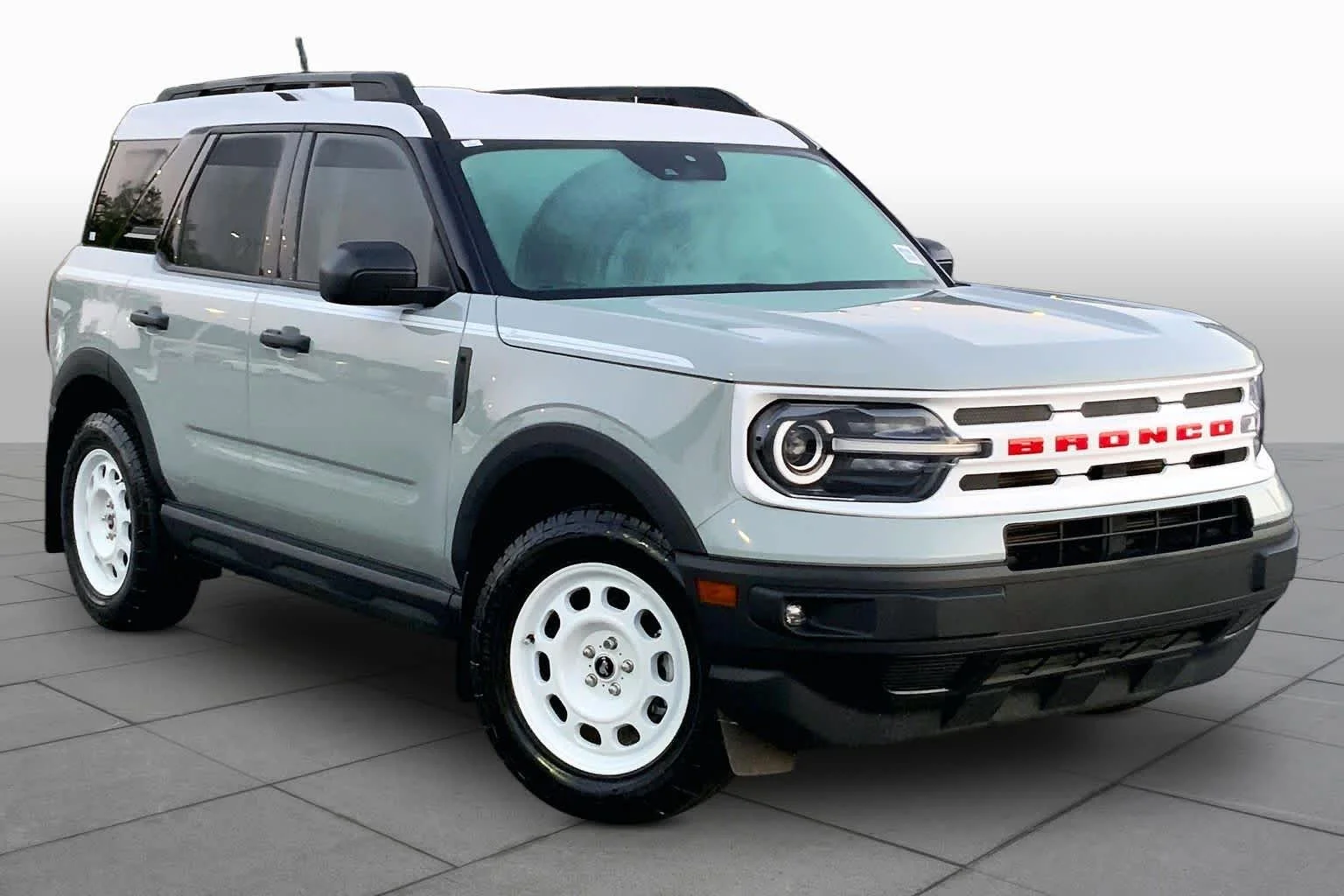 Used 2024 Cactus Gray Ford Heritage image 3
