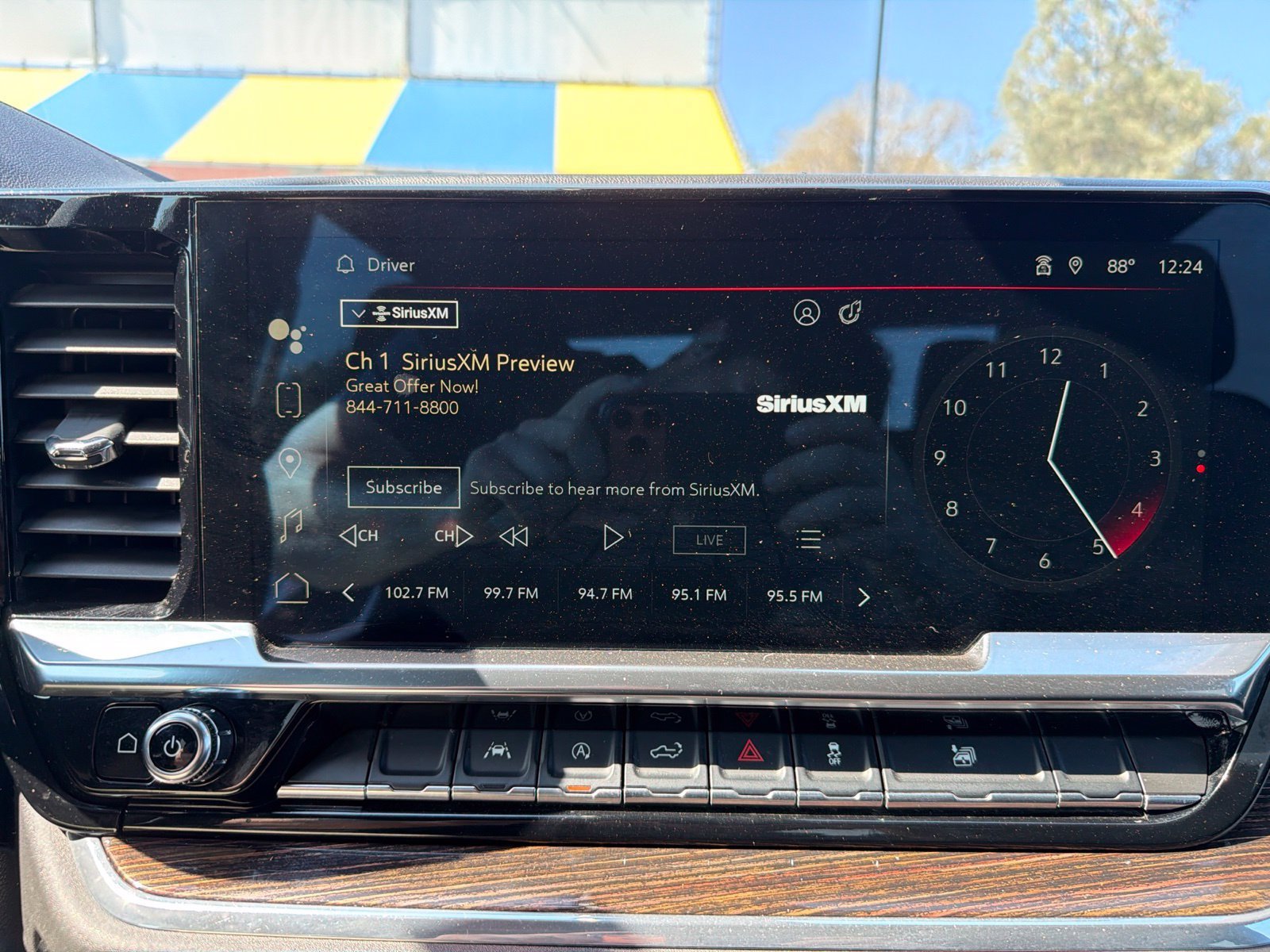 Used 2024 Summit White GMC SLE image 14