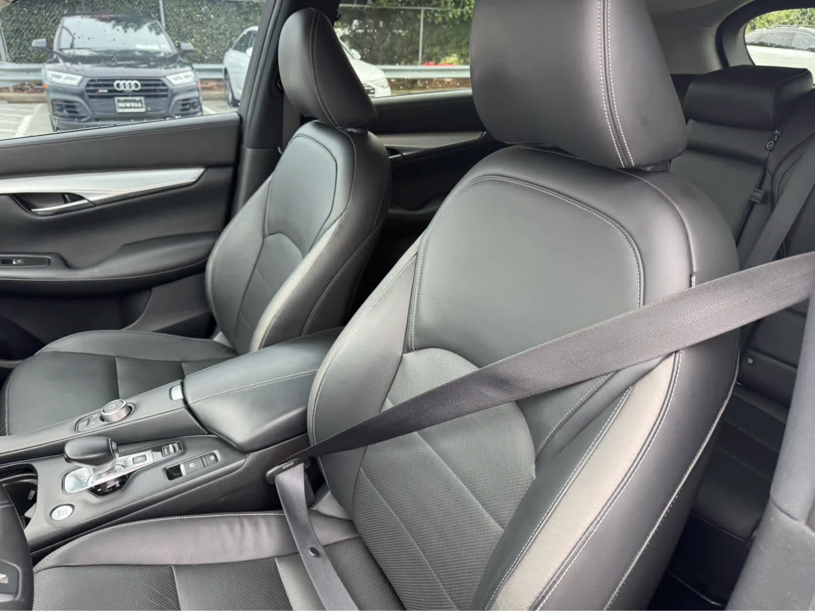 Certified Used 2019 Lunar White INFINITI ESSENTIAL image 12