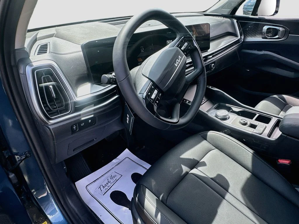 New 2026 Mineral Blue Kia EX image 9
