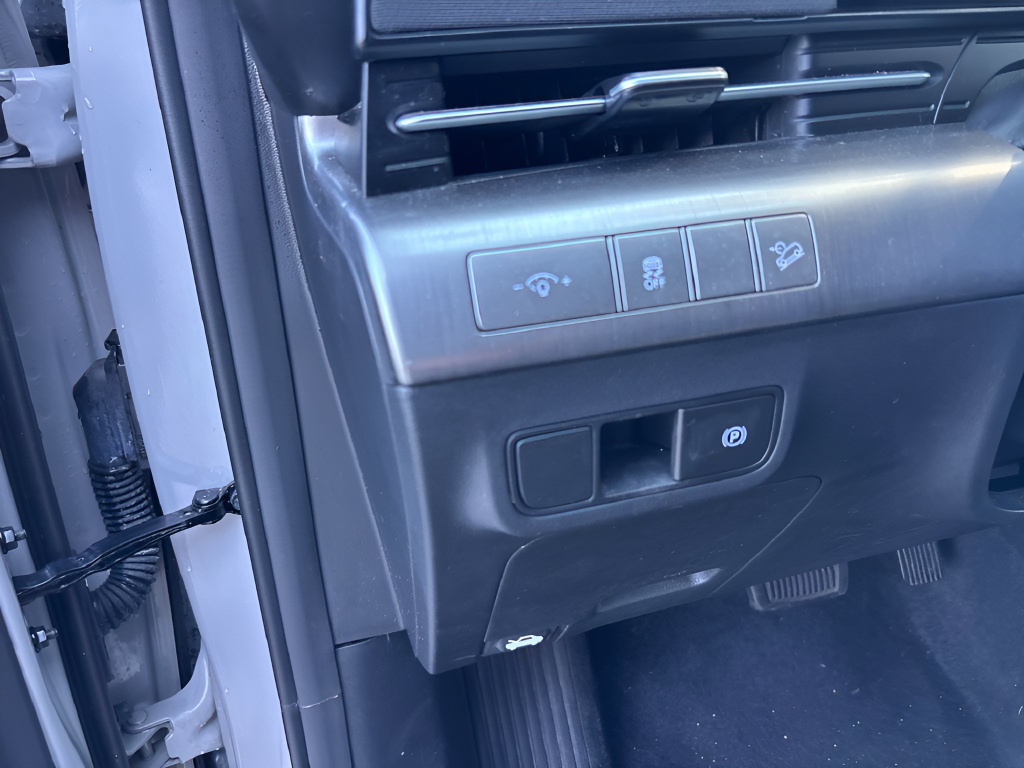 Certified Used 2025 Gray Hyundai SEL image 28