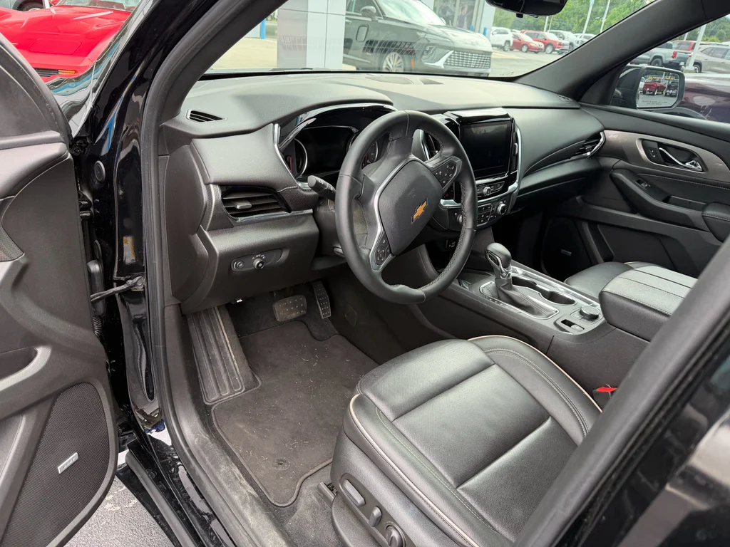 Used 2023 Mosaic Black Metallic Chevrolet Premier image 11