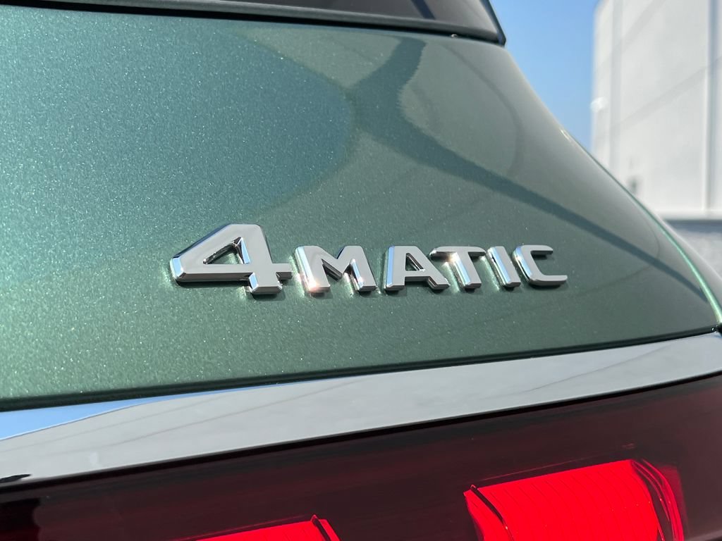 New 2026 MANUFAKTUR Ireland Mid Green Metallic Mercedes-Benz GLS 450 image 70