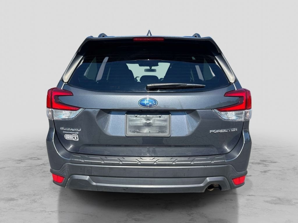 Used 2023 Gray Subaru Premium image 4