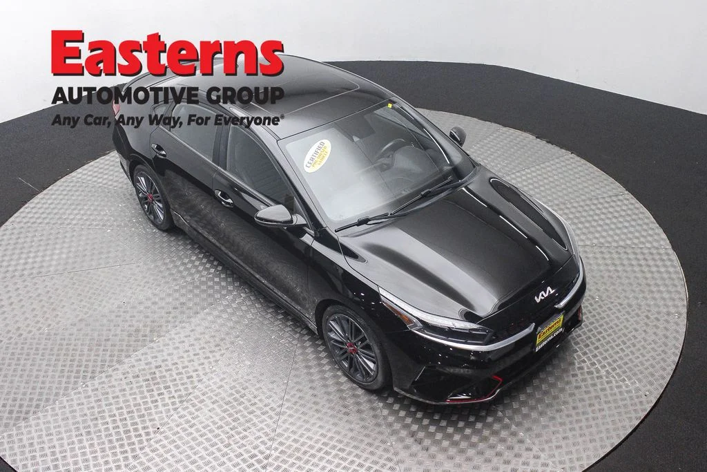 Used 2022 Black Kia GT image 3